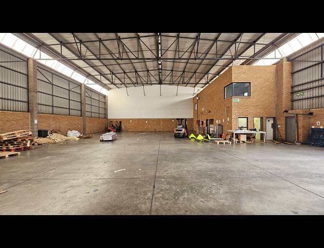 872M² WAREHOUSE TO LET IN JET PARK